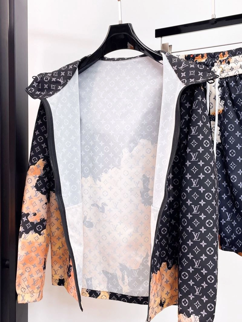 Louis Vuitton Short Suits Cozy 136341