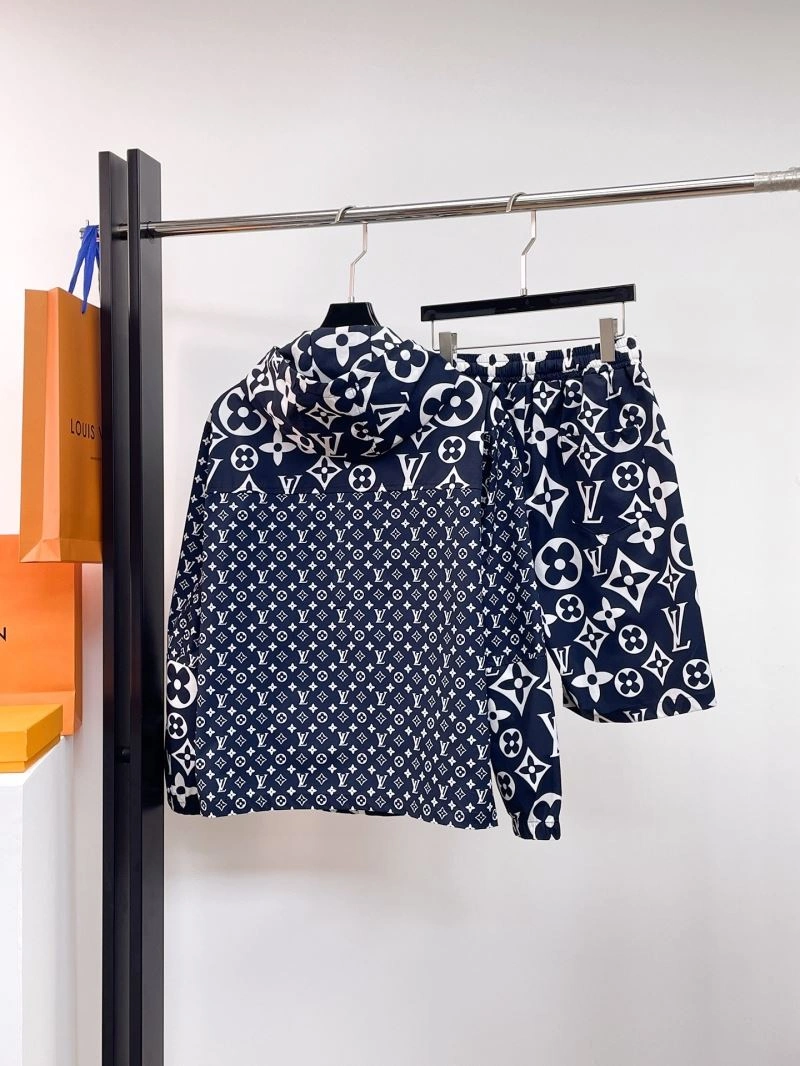 Louis Vuitton Short Suits Sustainable 136340