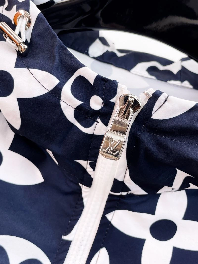 Louis Vuitton Short Suits Sustainable 136340