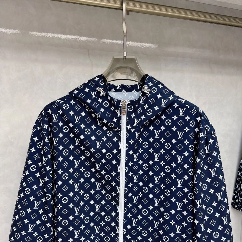 Refined Louis Vuitton Short Suits 136344