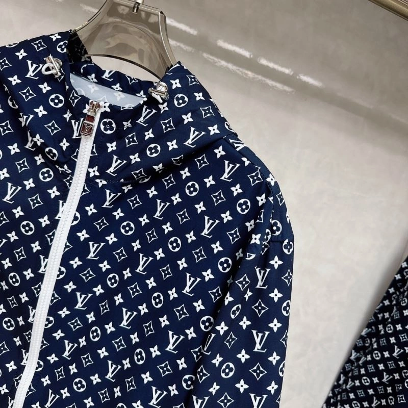 Refined Louis Vuitton Short Suits 136344