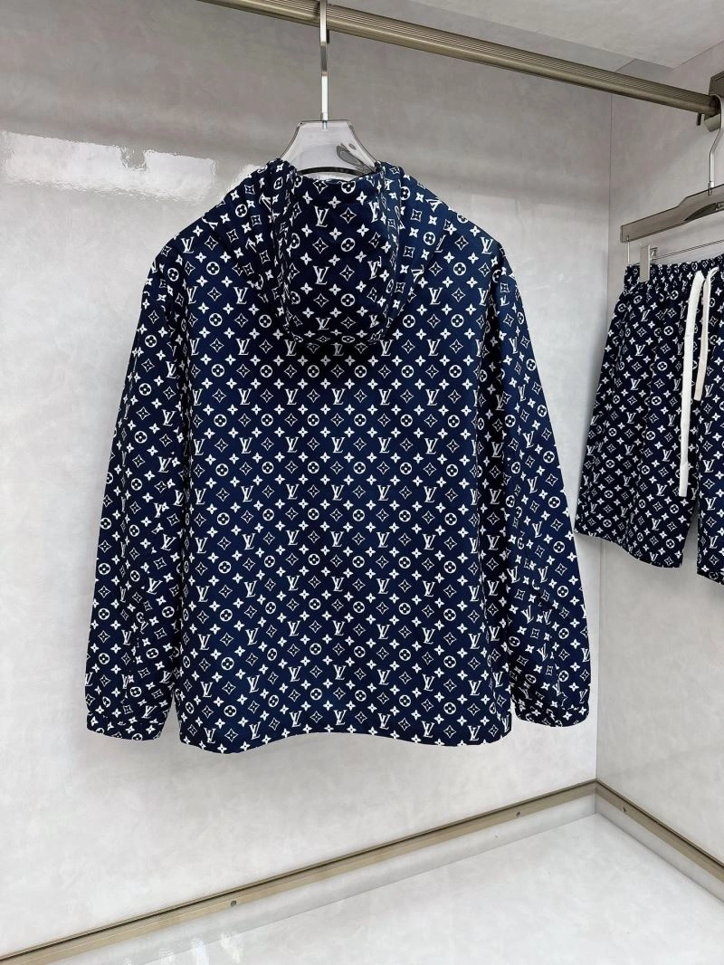 Refined Louis Vuitton Short Suits 136344