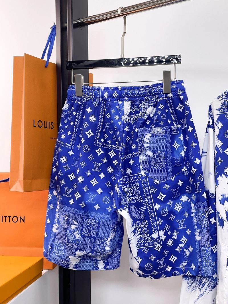 Louis Vuitton Short Suits UrbanChic 136339