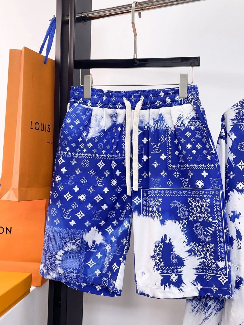 Louis Vuitton Short Suits UrbanChic 136339