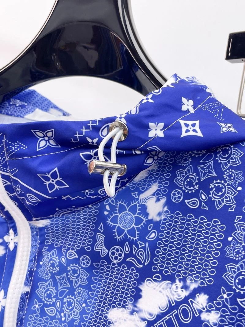 Louis Vuitton Short Suits UrbanChic 136339