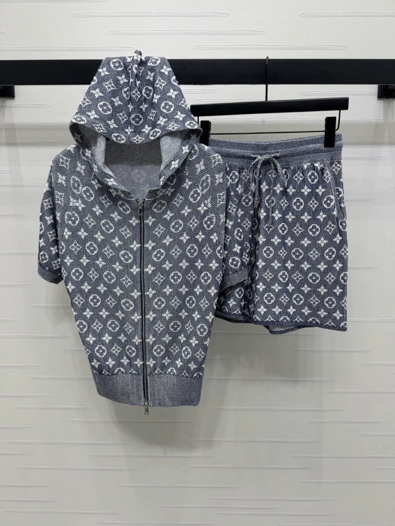 Sustainable Louis Vuitton Short Suits 131019