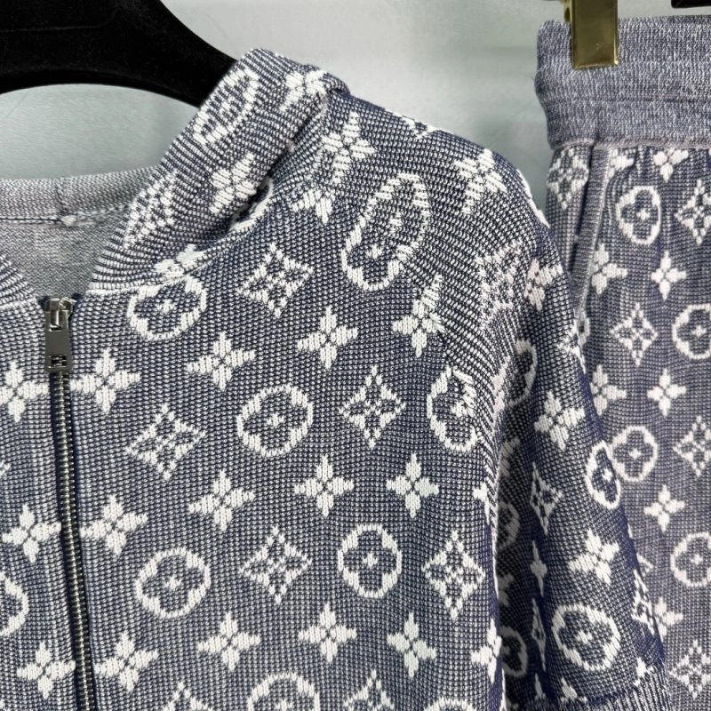 Louis Vuitton Short Suits Sleek 131026
