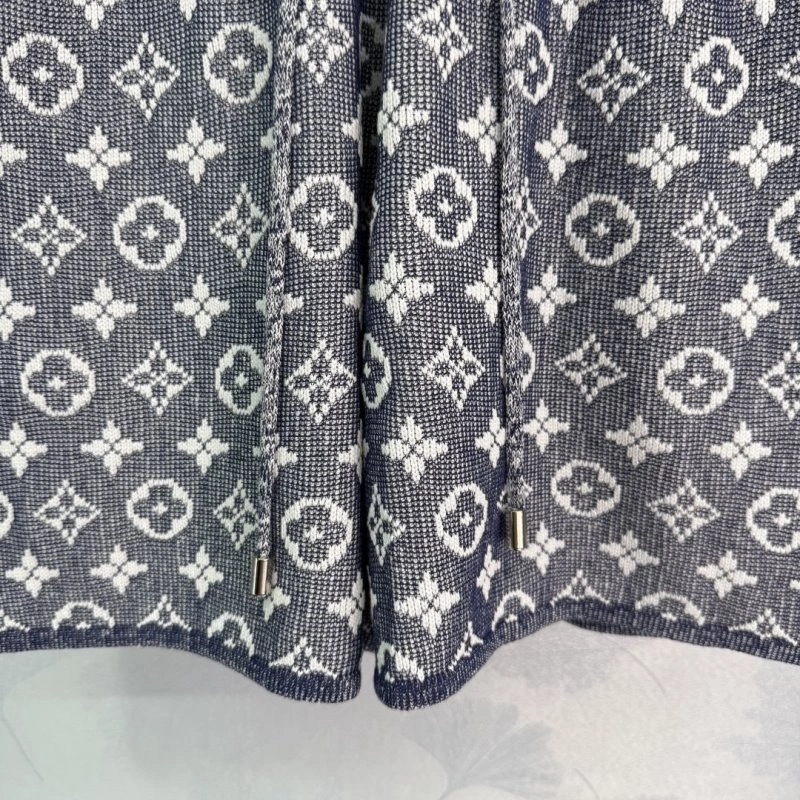 Louis Vuitton Short Suits Sleek 131026