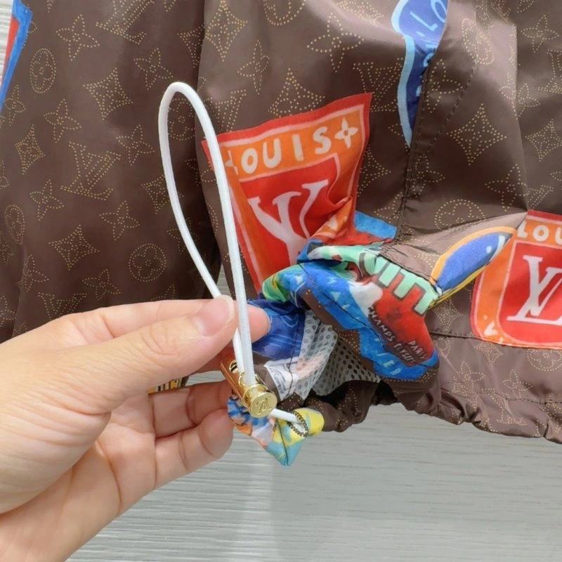 Classic Louis Vuitton Short Suits 131704