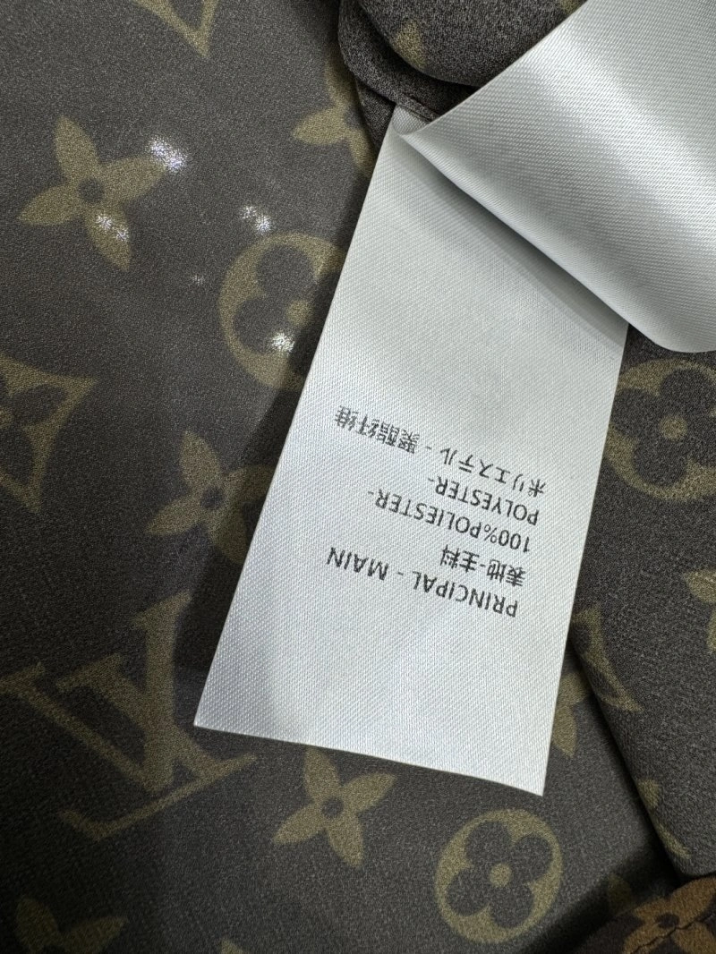 Louis Vuitton Short Suits ComfortFit 131686