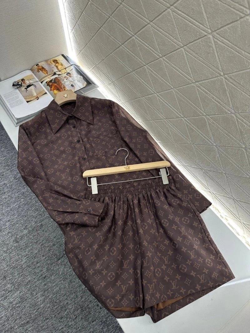 Louis Vuitton Short Suits UrbanStyle 131681