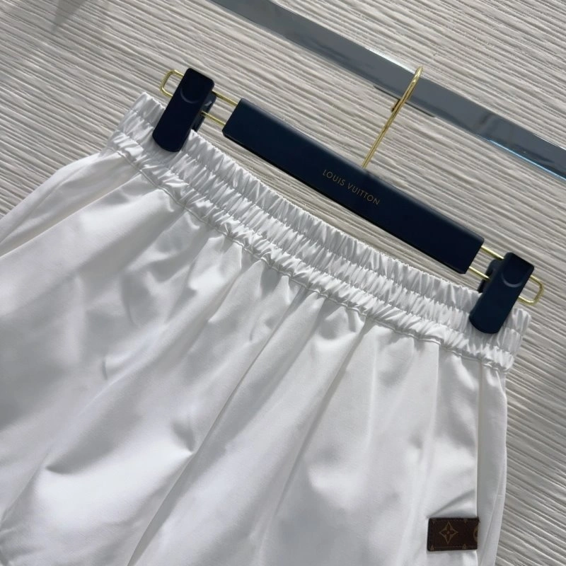 Snug Louis Vuitton Short Suits 131679