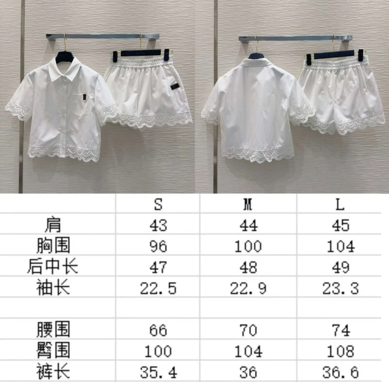 Snug Louis Vuitton Short Suits 131679
