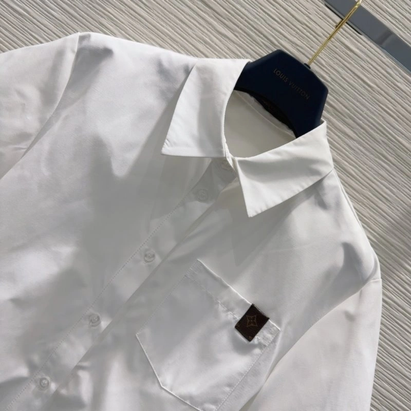 Snug Louis Vuitton Short Suits 131679