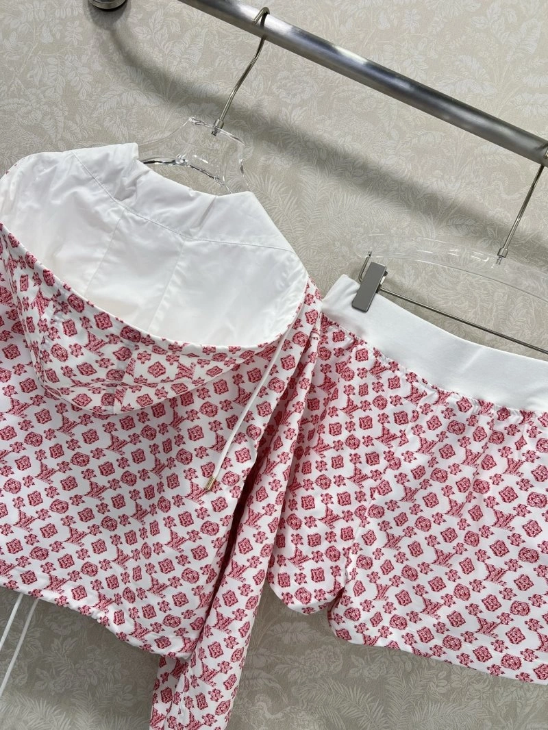 Louis Vuitton Short Suits Lightweight 131666
