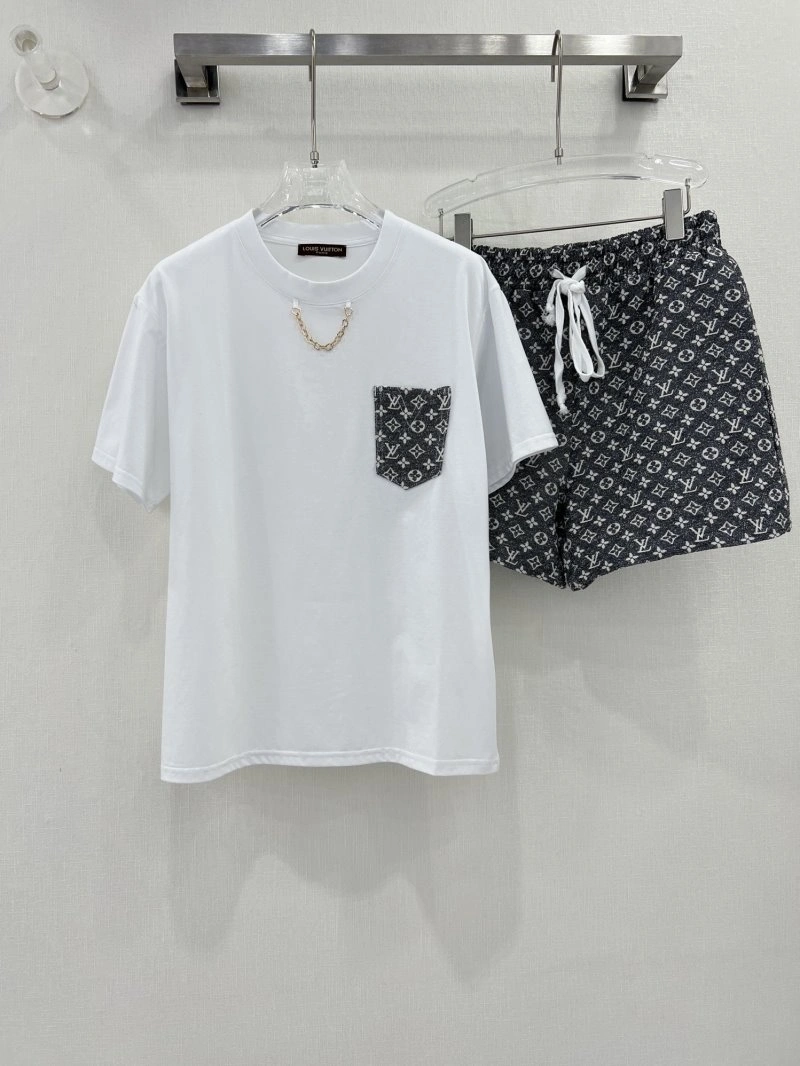 Stretchable Louis Vuitton Short Suits 131674