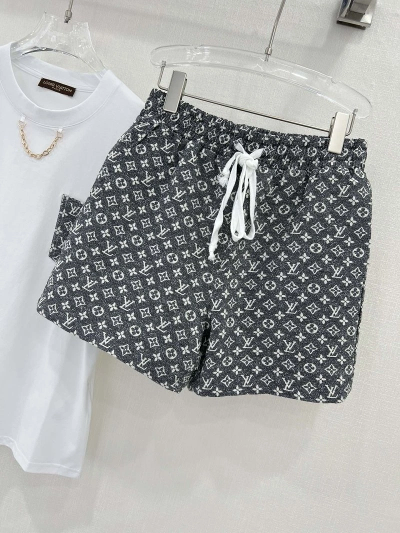 Stretchable Louis Vuitton Short Suits 131674
