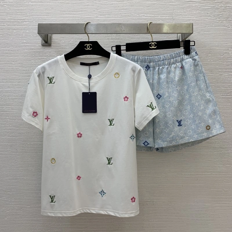 MultiPurpose Louis Vuitton Short Suits 130630