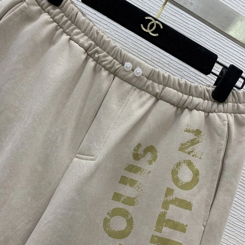 Premium Louis Vuitton Short Suits 130624