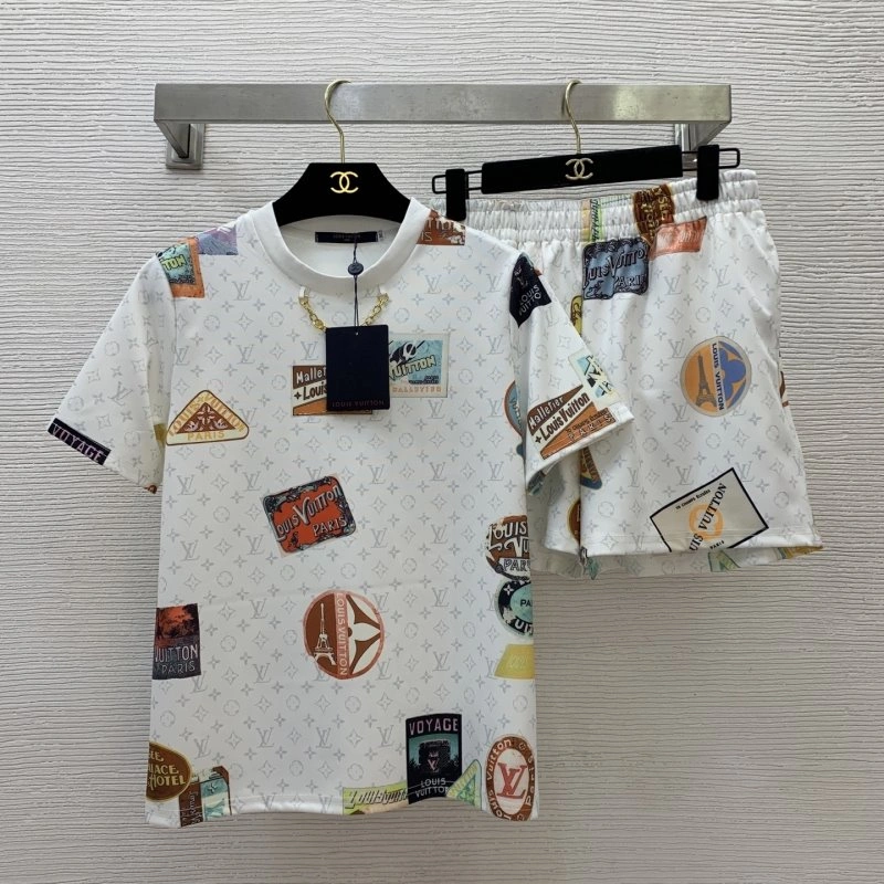 Louis Vuitton Short Suits Modern 130623