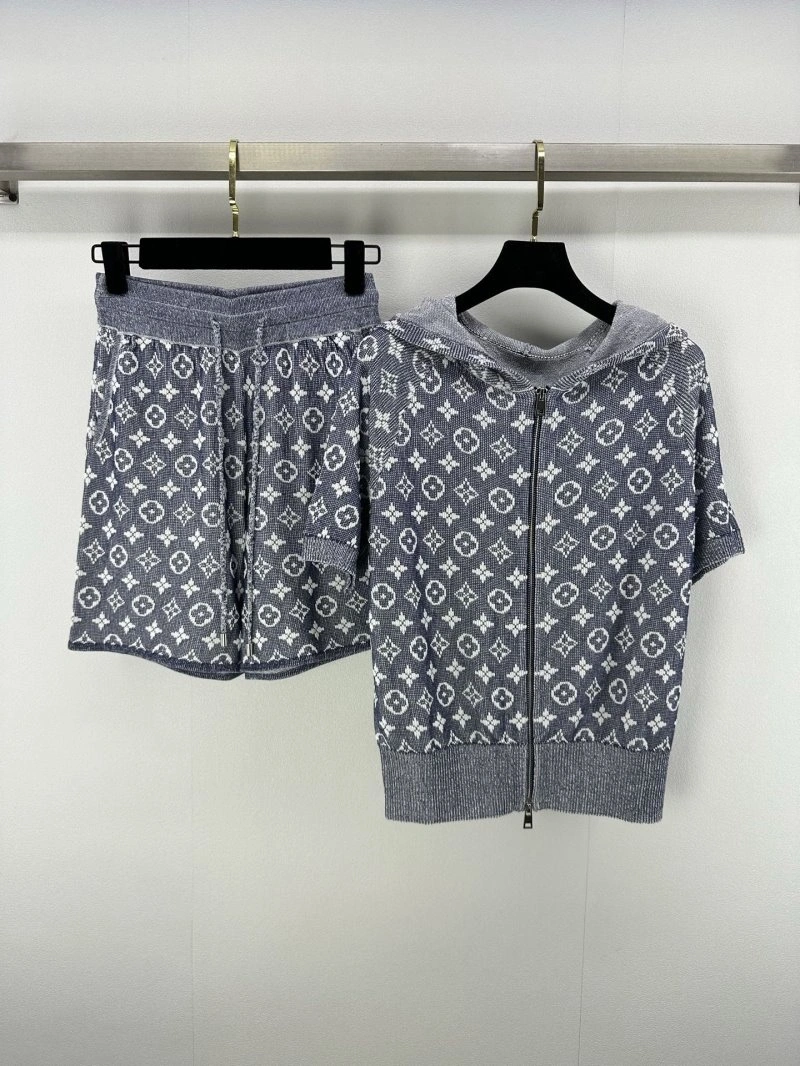 Stylish Louis Vuitton Short Suits 130620