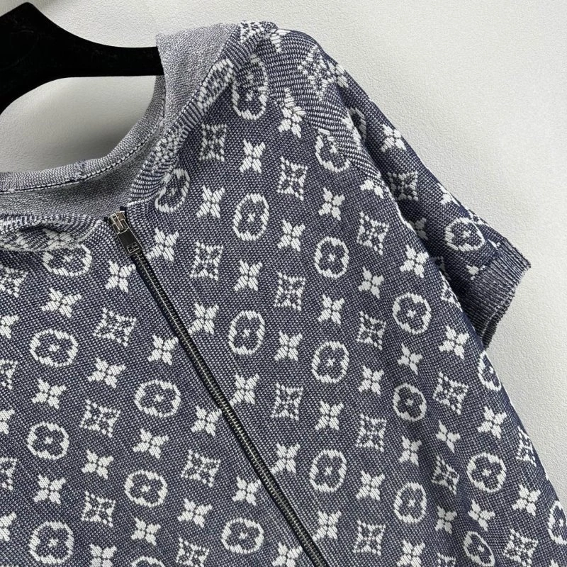 Stylish Louis Vuitton Short Suits 130620