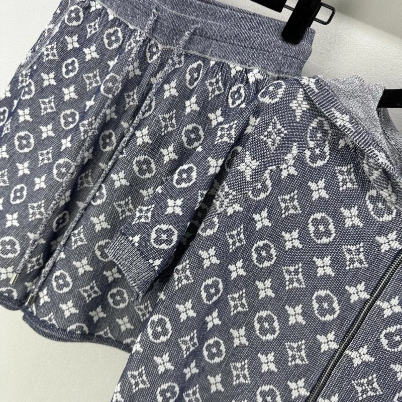 Stylish Louis Vuitton Short Suits 130620