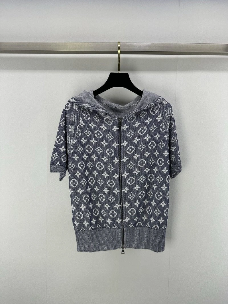 Stylish Louis Vuitton Short Suits 130620