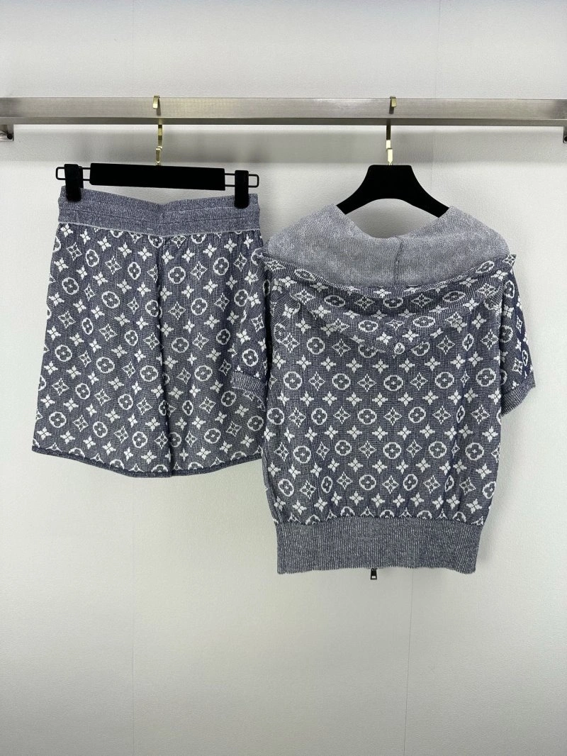 Stylish Louis Vuitton Short Suits 130620