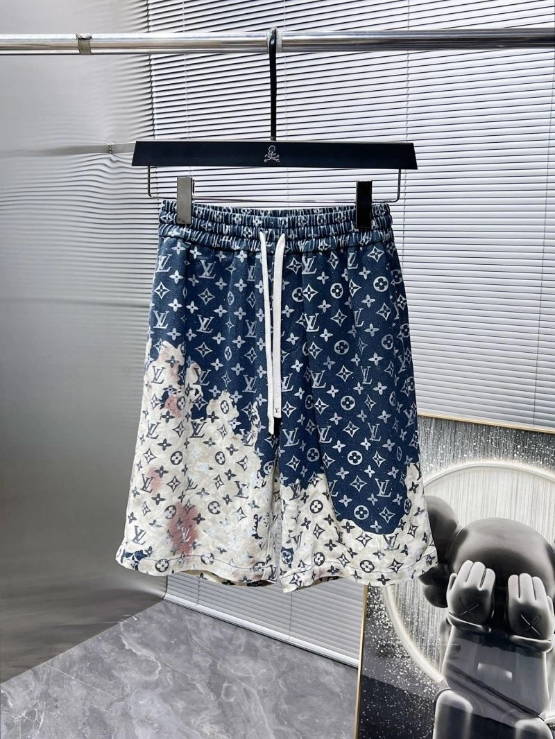 Snug Louis Vuitton Short Suits 135751