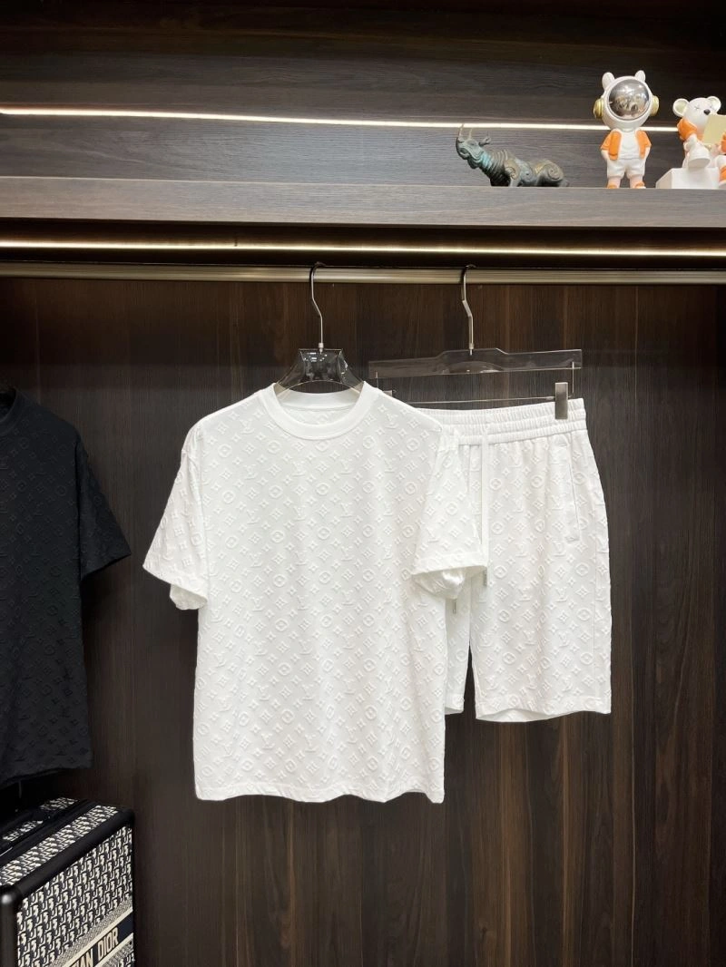 Louis Vuitton Short Suits EasyCare 135724