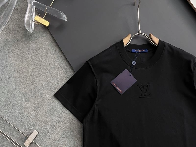 Louis Vuitton Short Suits ComfortFit 135728