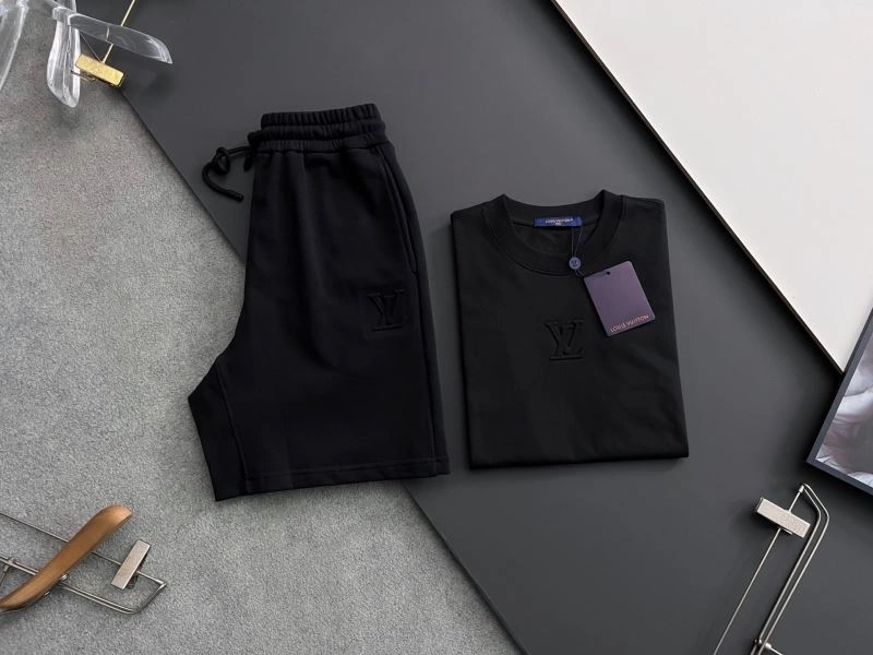 Louis Vuitton Short Suits ComfortFit 135728