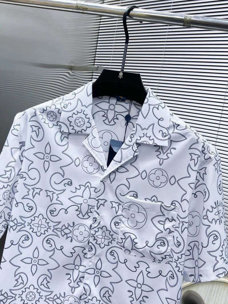 Louis Vuitton Short Suits EyeCatching 135745