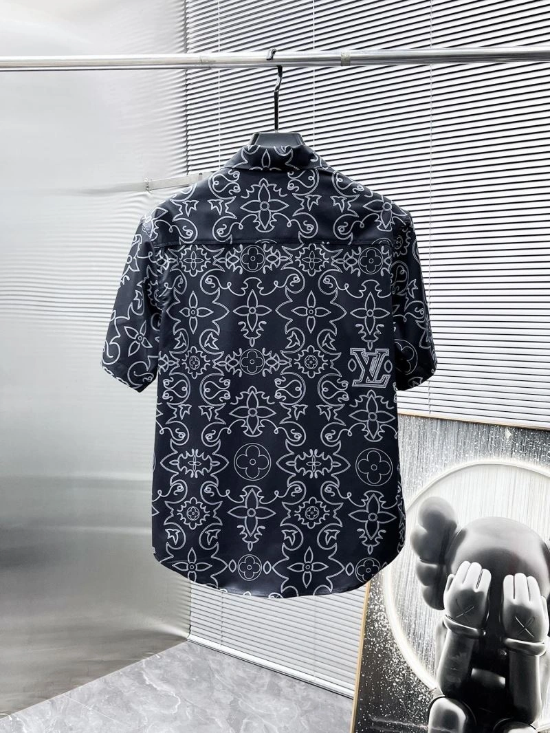 UrbanStyle Louis Vuitton Short Suits 135730
