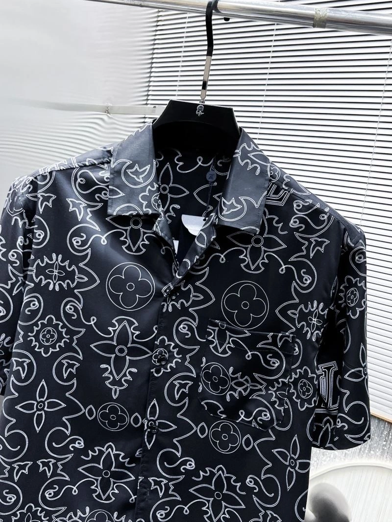 UrbanStyle Louis Vuitton Short Suits 135730