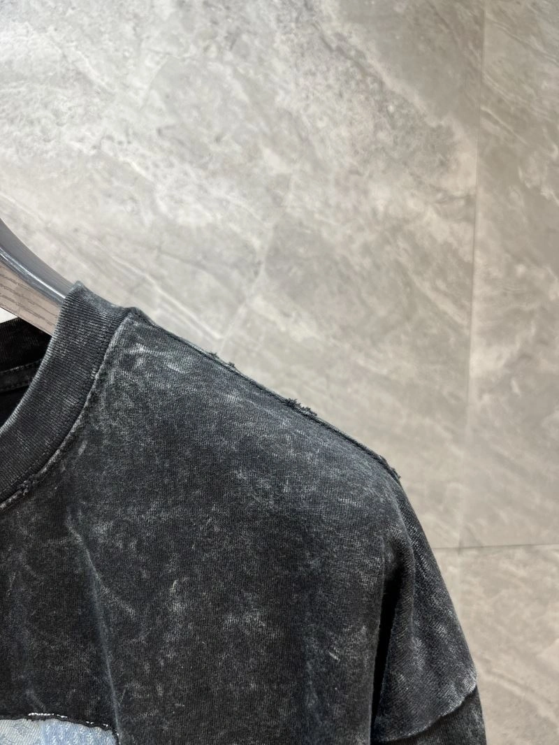 Louis Vuitton Short Suits Unisex 135733