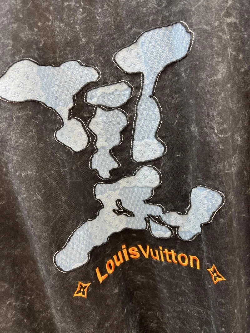 Louis Vuitton Short Suits Unisex 135733