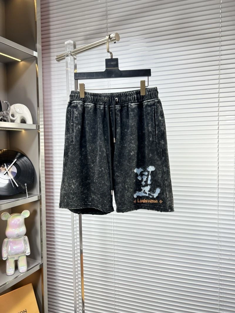 Louis Vuitton Short Suits Comfortable 135746