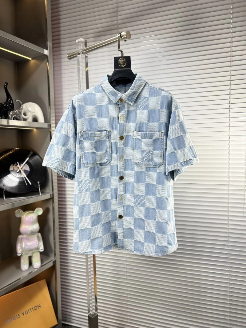 Louis Vuitton Short Suits Compact 135739
