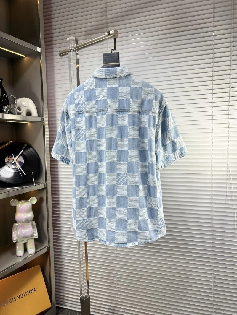 Louis Vuitton Short Suits Compact 135739