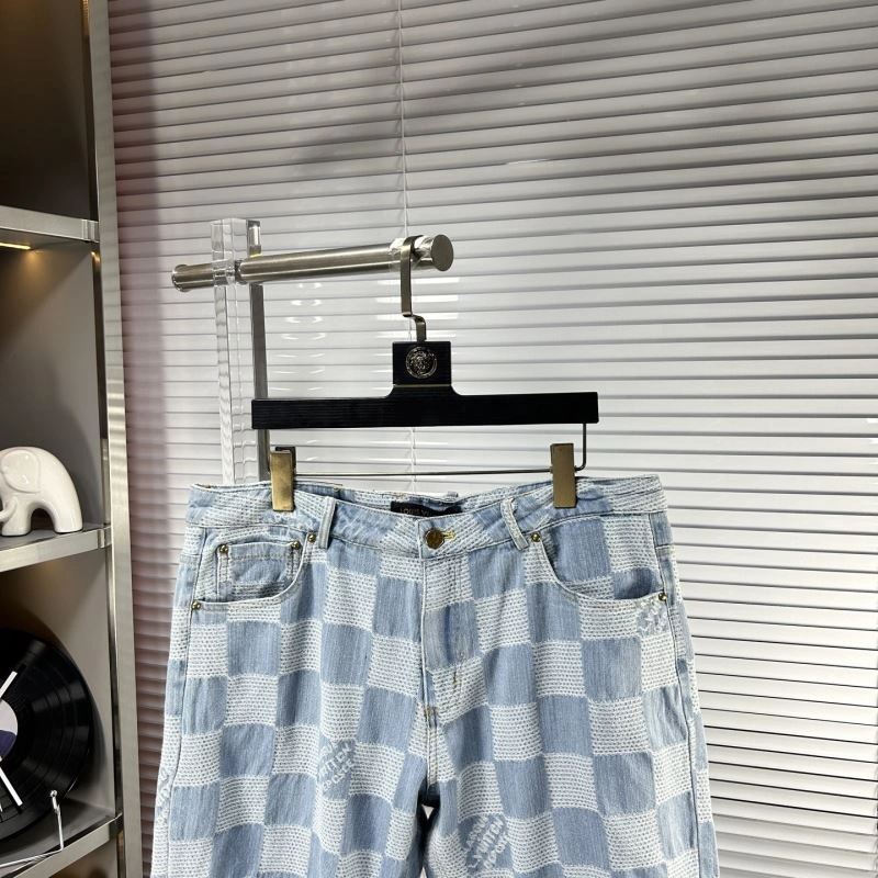 Louis Vuitton Short Suits Compact 135739