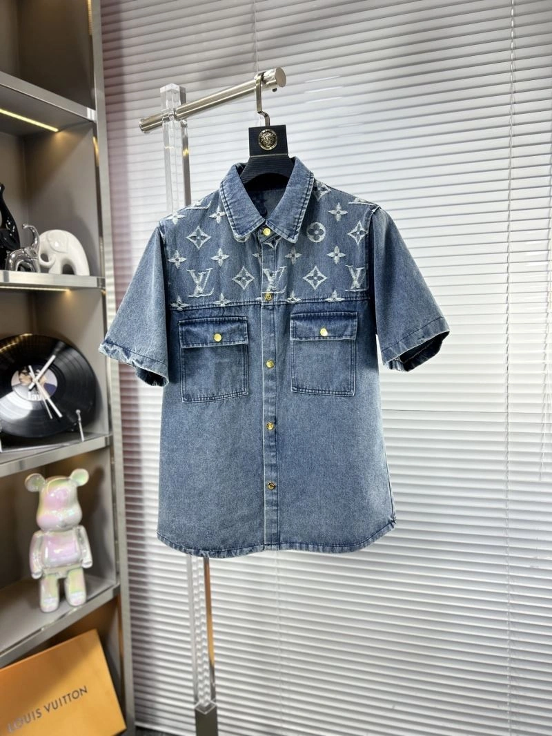SmoothTexture Louis Vuitton Short Suits 135742