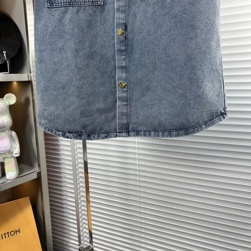 SmoothTexture Louis Vuitton Short Suits 135742