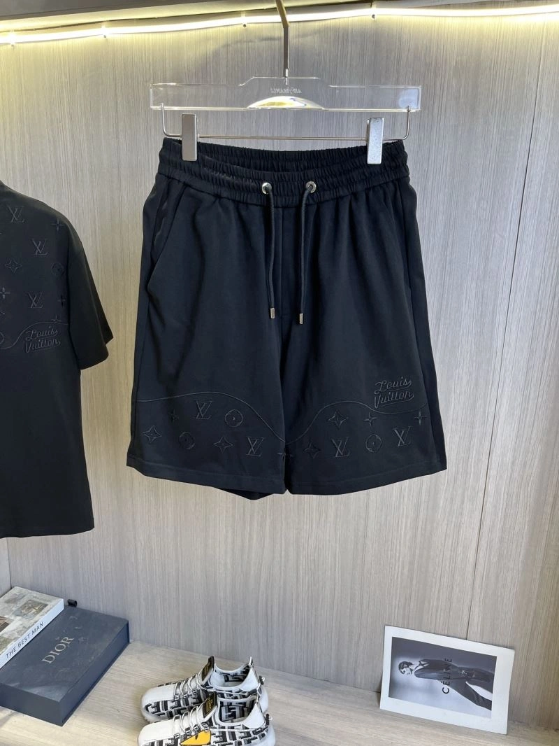 Flexible Louis Vuitton Short Suits 134812