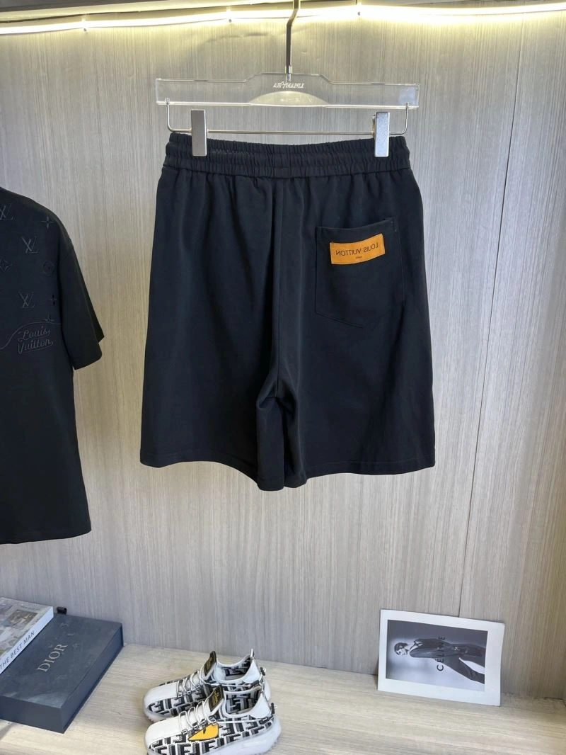 Flexible Louis Vuitton Short Suits 134812