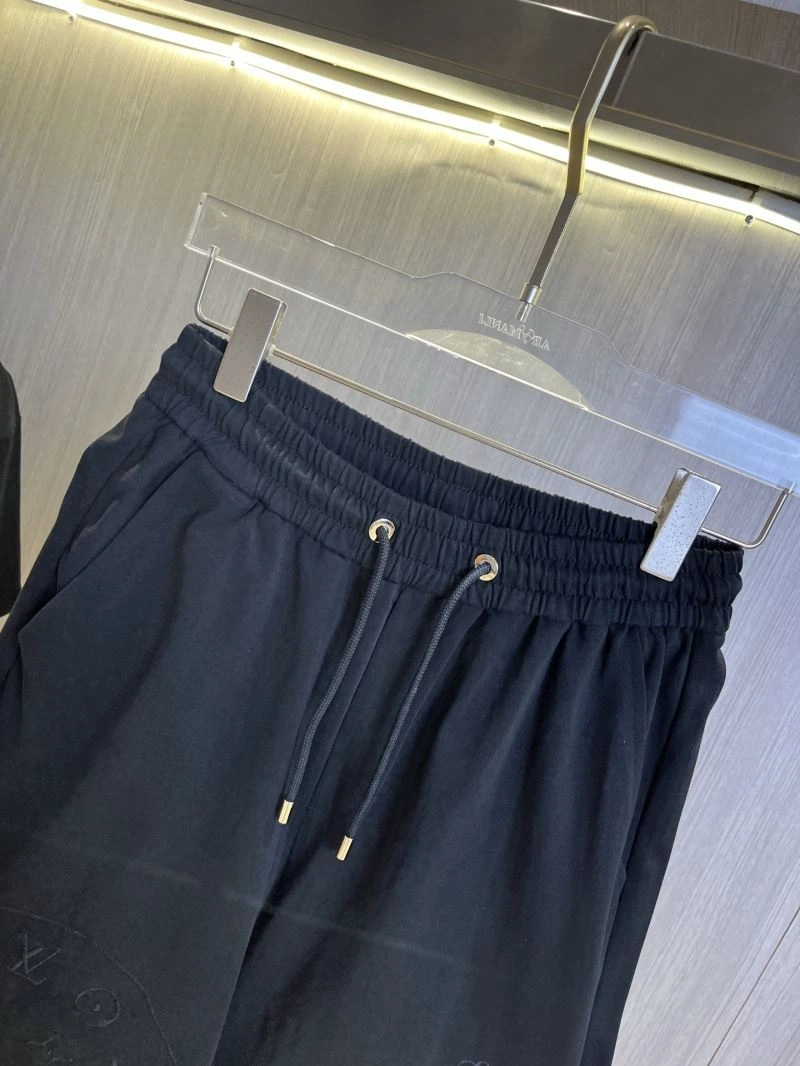 Flexible Louis Vuitton Short Suits 134812