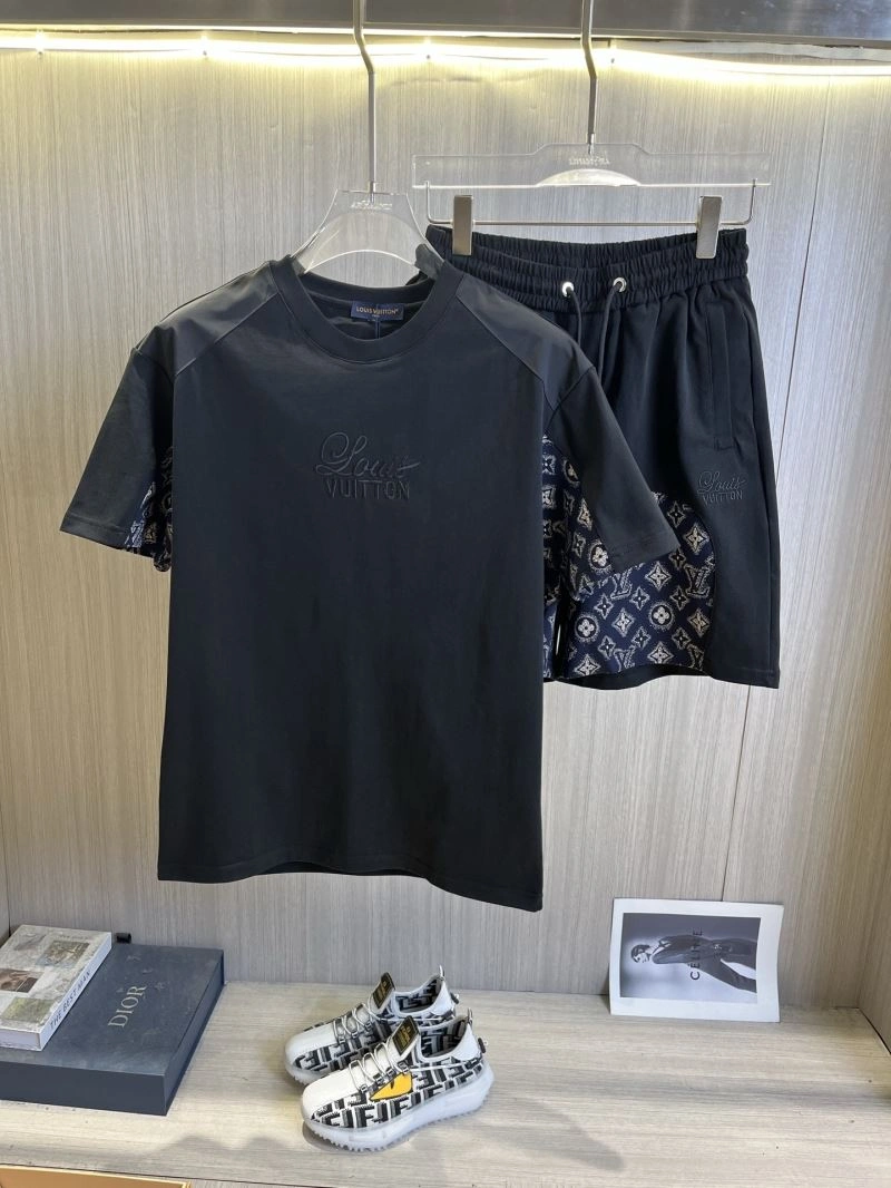 Louis Vuitton Short Suits DailyWear 134803
