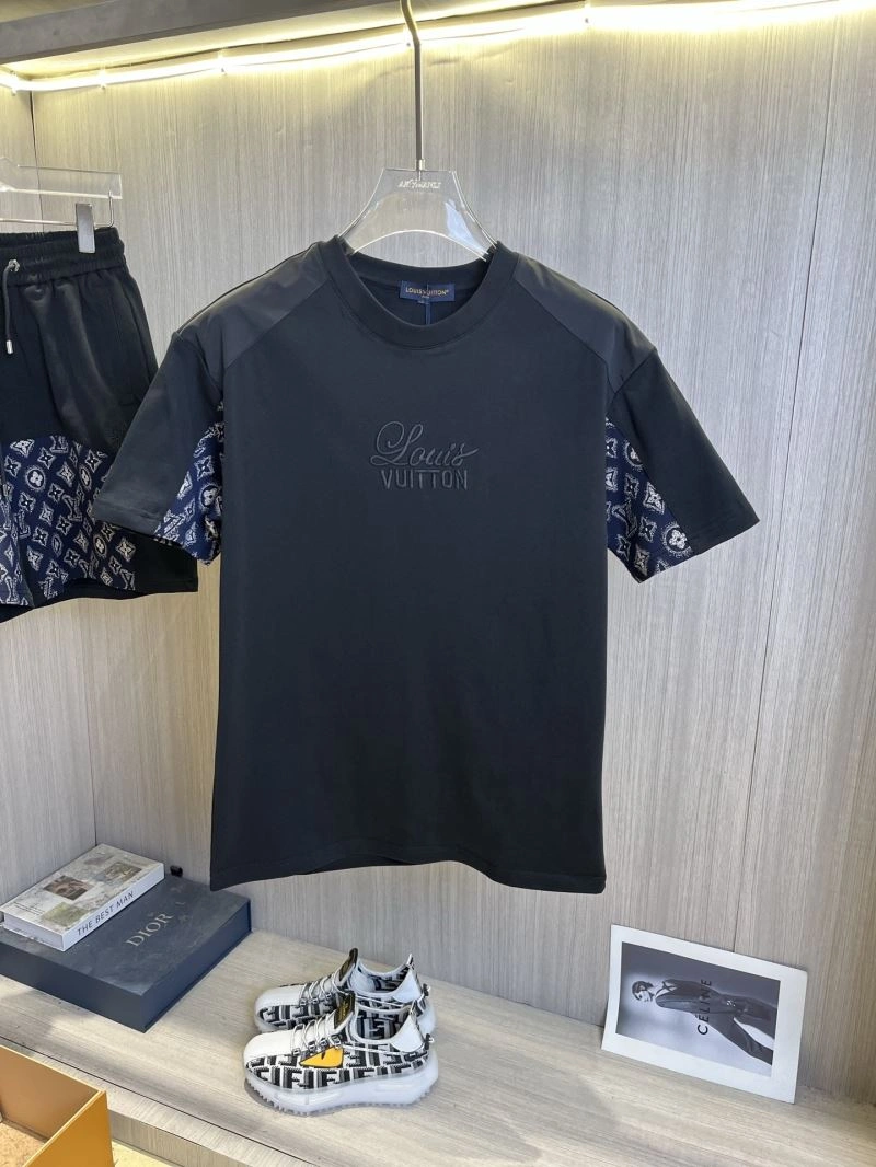 Louis Vuitton Short Suits DailyWear 134803