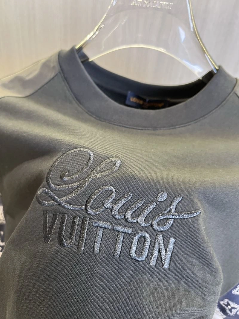 Louis Vuitton Short Suits DailyWear 134803
